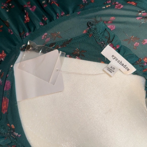 Eyeshadow Ruffle Long Sleeve Blouse Green Floral Print Blouse Size XS NWT - Picture 8 of 9